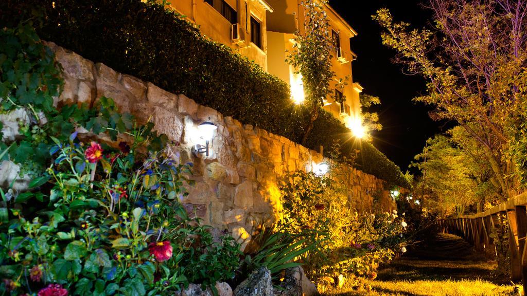 Hospedium Hostal Restaurante El Mirador De Atienza Zewnętrze zdjęcie