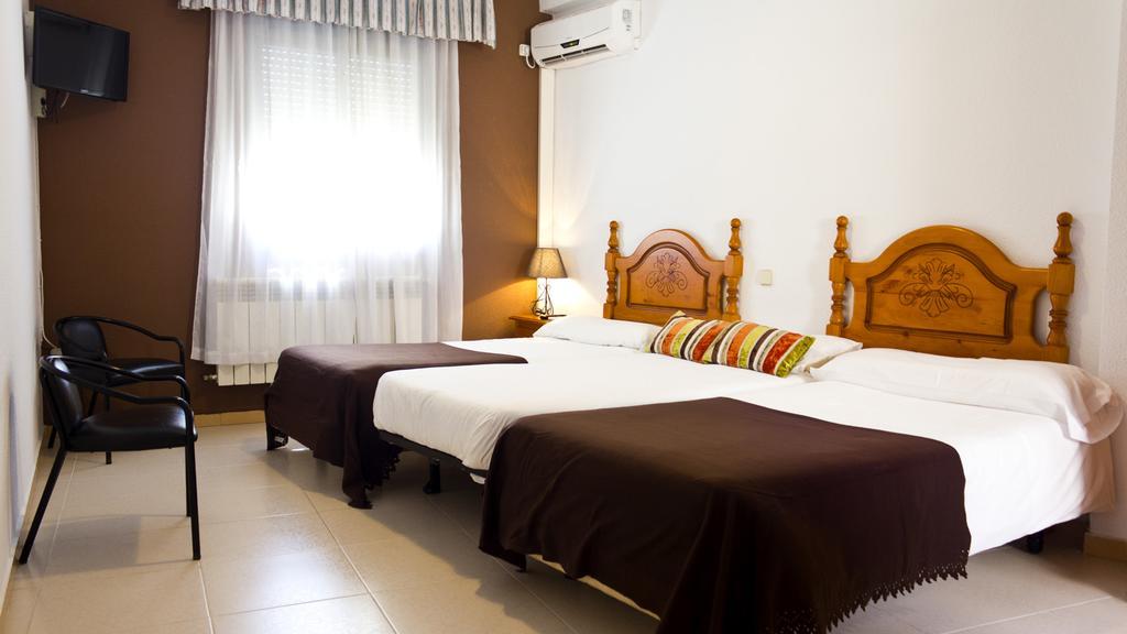 Hospedium Hostal Restaurante El Mirador De Atienza Zewnętrze zdjęcie