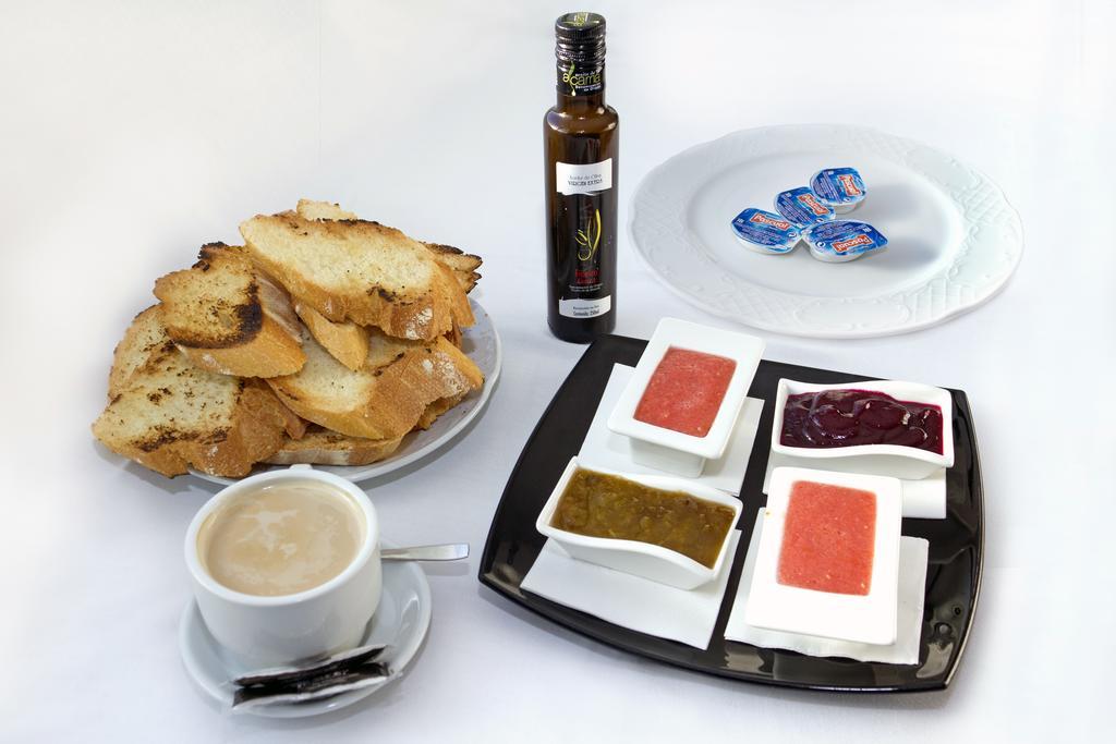 Hospedium Hostal Restaurante El Mirador De Atienza Zewnętrze zdjęcie